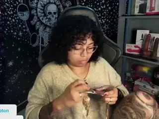 alesyahampton's Live Sex Cam Show