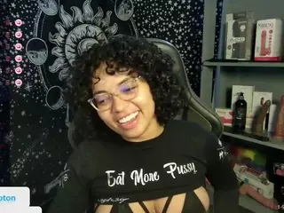 alesyahampton's Live Sex Cam Show