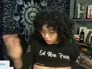 alesyahampton's Live Sex Cam Show