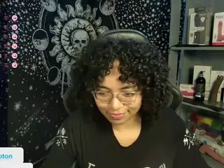 alesyahampton's Live Sex Cam Show