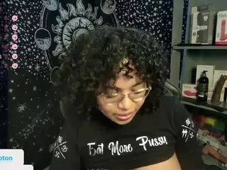 alesyahampton's Live Sex Cam Show