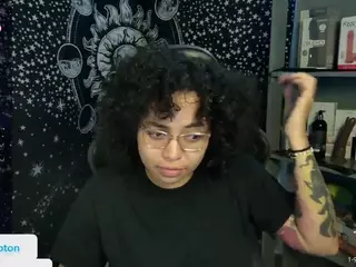 alesyahampton's Live Sex Cam Show
