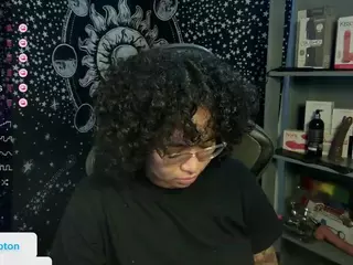 alesyahampton's Live Sex Cam Show