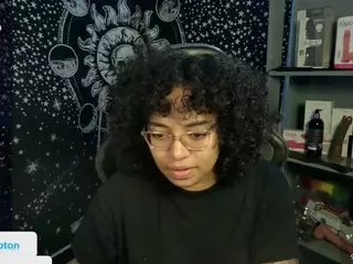 alesyahampton's Live Sex Cam Show