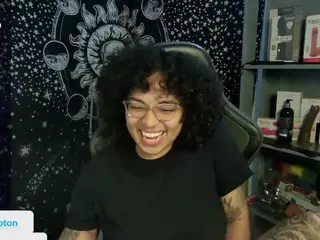 alesyahampton's Live Sex Cam Show