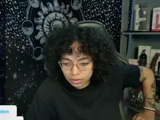 alesyahampton's Live Sex Cam Show