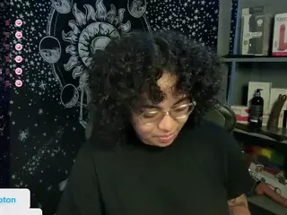 alesyahampton's Live Sex Cam Show