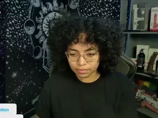 alesyahampton's Live Sex Cam Show