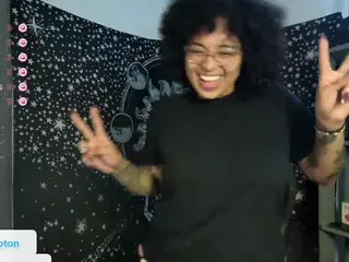 alesyahampton's Live Sex Cam Show
