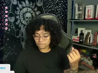 alesyahampton's Live Sex Cam Show