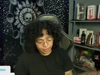 alesyahampton's Live Sex Cam Show