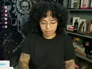 alesyahampton's Live Sex Cam Show