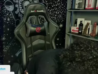 alesyahampton's Live Sex Cam Show