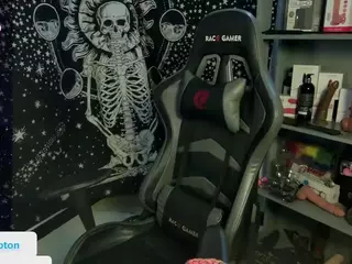 alesyahampton's Live Sex Cam Show