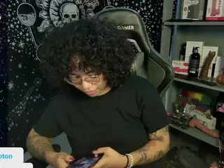 alesyahampton's Live Sex Cam Show