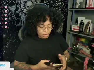 alesyahampton's Live Sex Cam Show