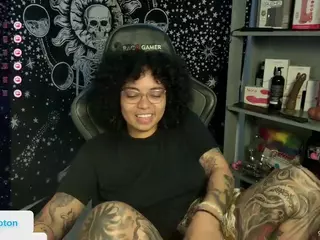 alesyahampton's Live Sex Cam Show