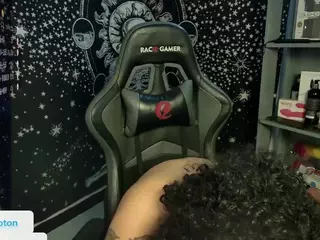 alesyahampton's Live Sex Cam Show