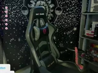 alesyahampton's Live Sex Cam Show