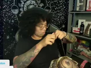 alesyahampton's Live Sex Cam Show