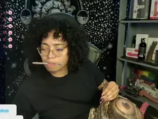 alesyahampton's Live Sex Cam Show