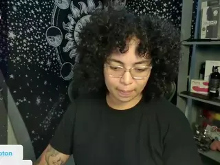 alesyahampton's Live Sex Cam Show