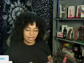 alesyahampton's Live Sex Cam Show