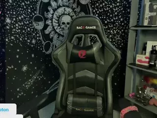 alesyahampton's Live Sex Cam Show