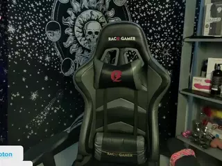 alesyahampton's Live Sex Cam Show