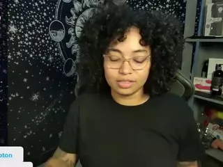 alesyahampton's Live Sex Cam Show