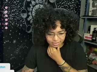 alesyahampton's Live Sex Cam Show