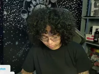 alesyahampton's Live Sex Cam Show