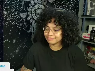 alesyahampton's Live Sex Cam Show