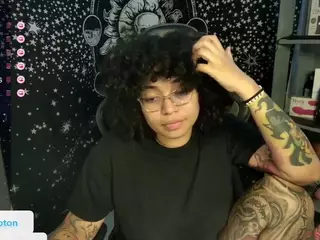 alesyahampton's Live Sex Cam Show