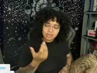 alesyahampton's Live Sex Cam Show