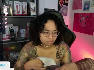 alesyahampton's Live Sex Cam Show