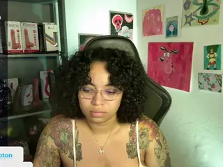 alesyahampton's Live Sex Cam Show