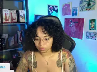 alesyahampton's Live Sex Cam Show