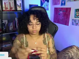 alesyahampton's Live Sex Cam Show