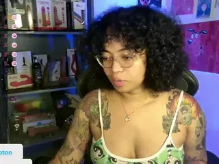 alesyahampton's Live Sex Cam Show