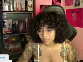 alesyahampton's Live Sex Cam Show