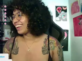 alesyahampton's Live Sex Cam Show