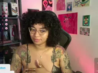 alesyahampton's Live Sex Cam Show