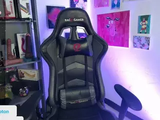 alesyahampton's Live Sex Cam Show