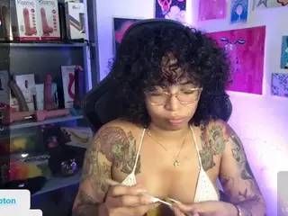 alesyahampton's Live Sex Cam Show