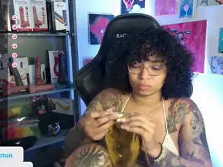 alesyahampton's Live Sex Cam Show