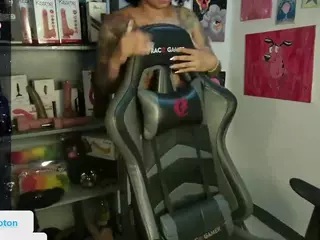 alesyahampton's Live Sex Cam Show