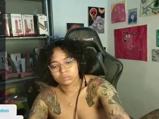alesyahampton's Live Sex Cam Show