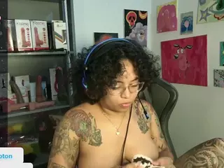 alesyahampton's Live Sex Cam Show