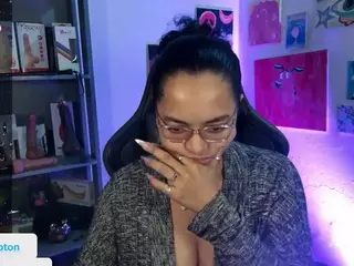 alesyahampton's Live Sex Cam Show